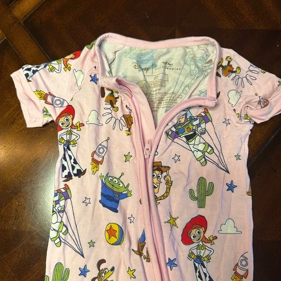 Little Sleepies Toy Story Pink 2T Zippy shortie - Picture 3 of 5